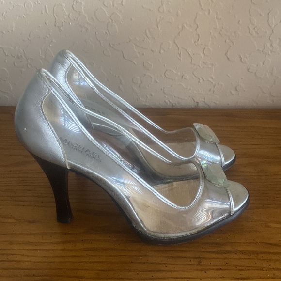 Michael Kors Silver/Clear High Heel Peep Toe Sz 8 1/2 - Picture 2 of 5